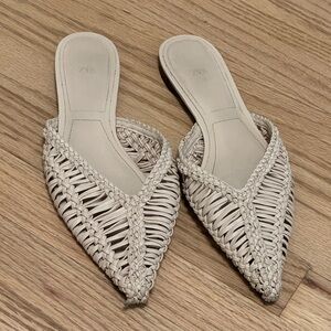 Zara Women's Beige Woven Mules